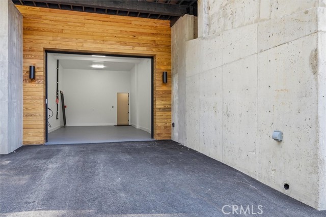 Image 4 of 62 For 7175 Yosemite Park