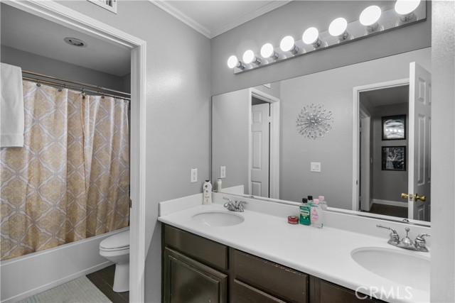 Detail Gallery Image 20 of 40 For 26426 Cardinal Dr, Canyon Country,  CA 91387 - 5 Beds | 4 Baths