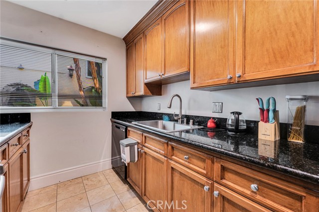 Detail Gallery Image 21 of 26 For 14934 Dickens St #4,  Sherman Oaks,  CA 91403 - 1 Beds | 1 Baths