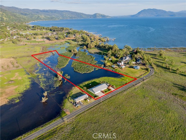2260 Lakeshore Blvd, Upper Lake CA: https://media.crmls.org/medias/5779e3b6-0a74-46e7-9a38-a9168bdc4dc1.jpg