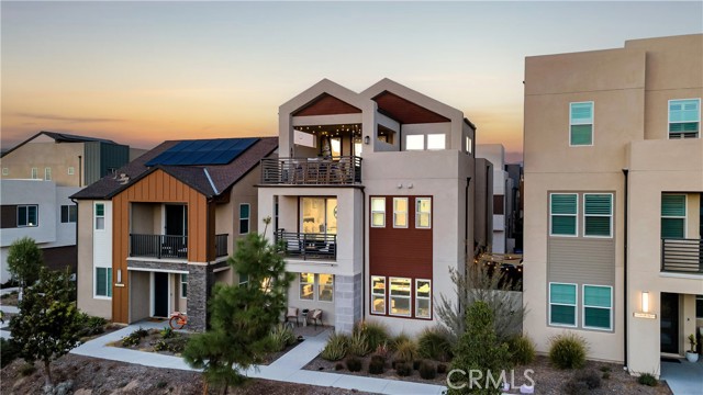 Detail Gallery Image 2 of 47 For 233 Tank, Irvine,  CA 92618 - 3 Beds | 2/1 Baths