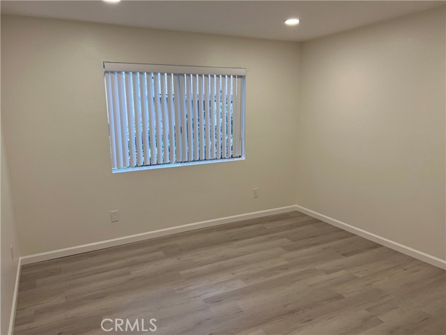 16150 Village 16 photo 8