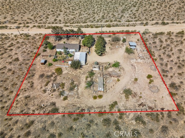 16818 Koch Street, Mojave CA: https://media.crmls.org/medias/577ae452-6596-415f-8e96-b47cf837830b.jpg