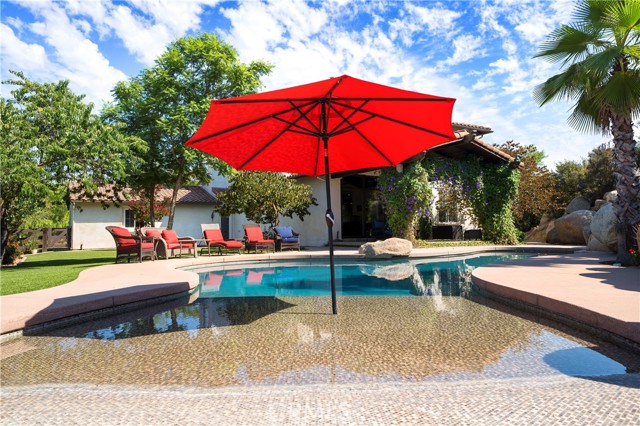 42179 Calle Paramo, Murrieta CA: https://media.crmls.org/medias/577b6f12-e457-49cf-9d78-ae57c7e5eb12.jpg