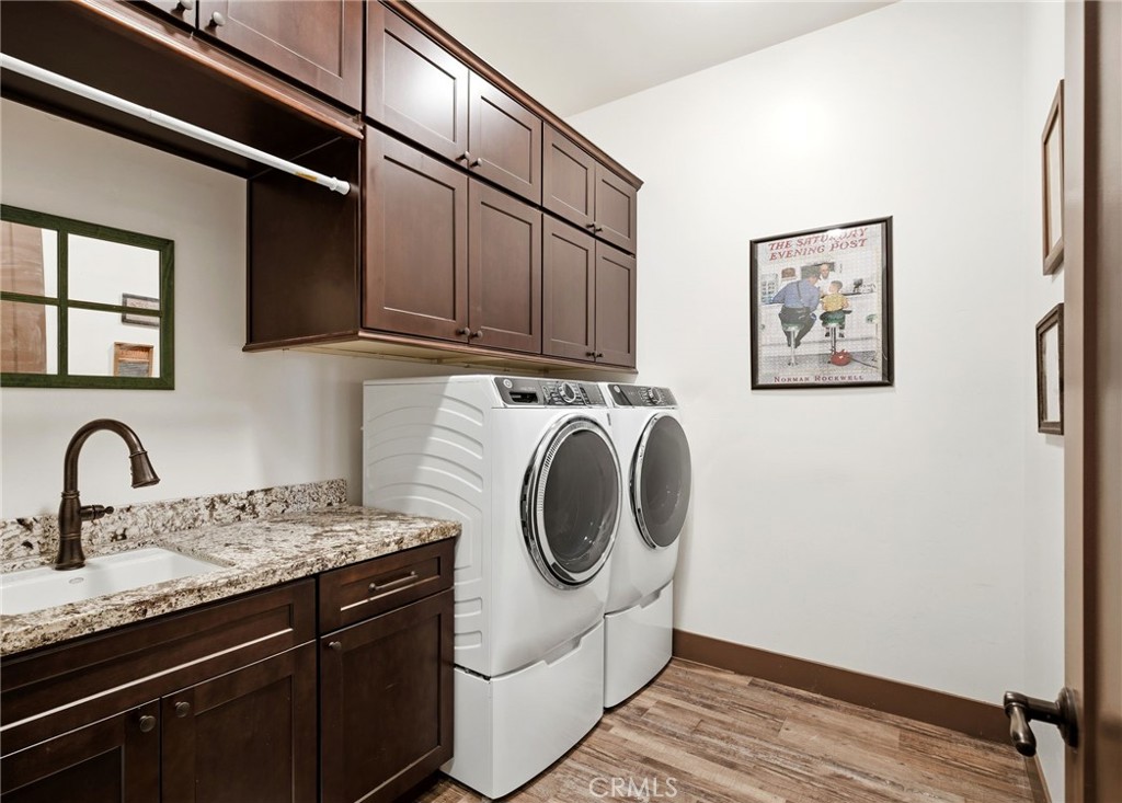 https://media.crmls.org/medias/577c0f96-3157-4522-b485-d3fc80ca93c4.jpg?preset=X-Large