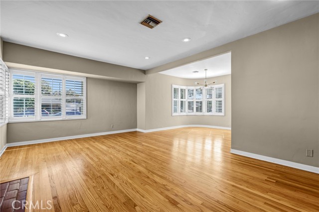 425 North Griffith Park photo 11