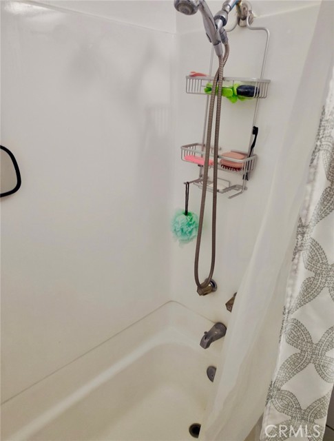 Detail Gallery Image 15 of 19 For 13408 S Catalina Ave, Gardena,  CA 90247 - 3 Beds | 1 Baths