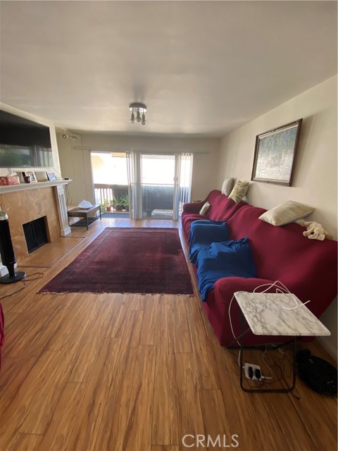 5334 Lindley Avenue, Encino CA: https://media.crmls.org/medias/577c9653-a30a-4ad3-aa19-4e1c803d8928.jpg