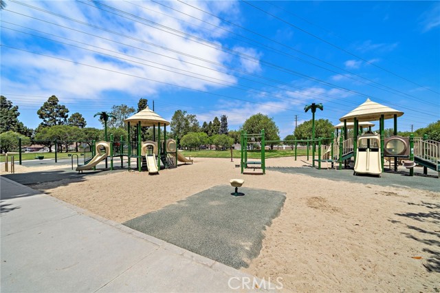 Detail Gallery Image 61 of 67 For 18817 Tomahawk Street, Fountain Valley,  CA 92708 - 5 Beds | 3 Baths