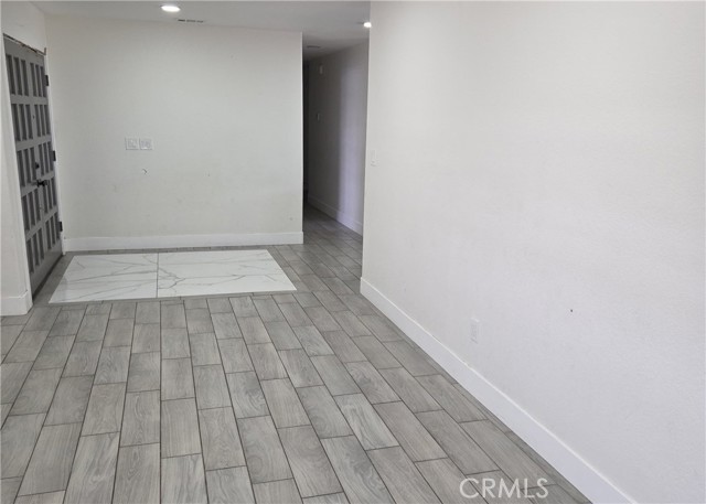 Detail Gallery Image 4 of 11 For 17314 Aspen St, Hesperia,  CA 92345 - 4 Beds | 2/1 Baths