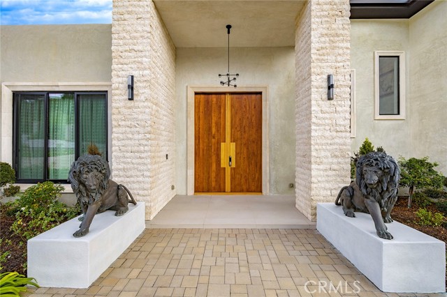 15877 Esquilime Drive, Chino Hills CA: https://media.crmls.org/medias/577db3c8-c255-4014-8c06-44495a603876.jpg