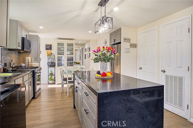 19127 PIONEER Boulevard, Artesia CA: https://media.crmls.org/medias/577df015-40d7-4db1-ad6c-382824305380.jpg