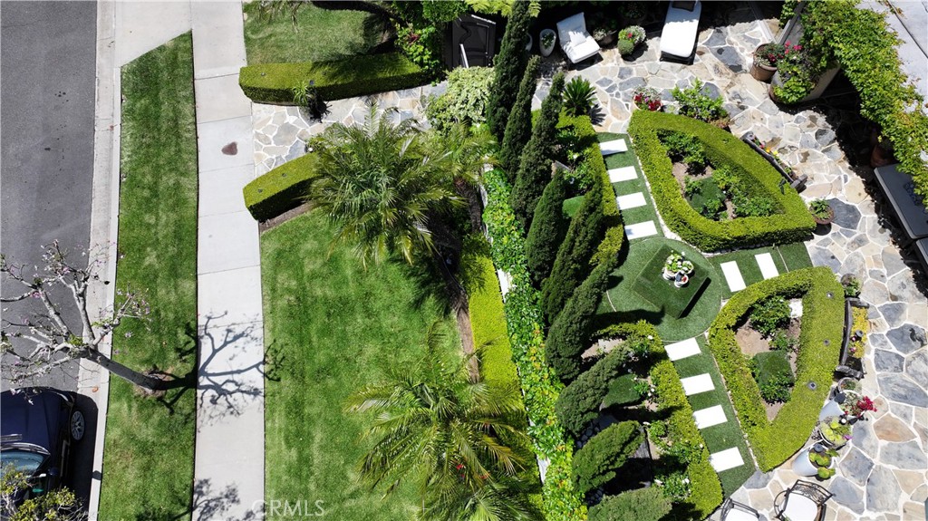 MLS #OC25182899 img 16