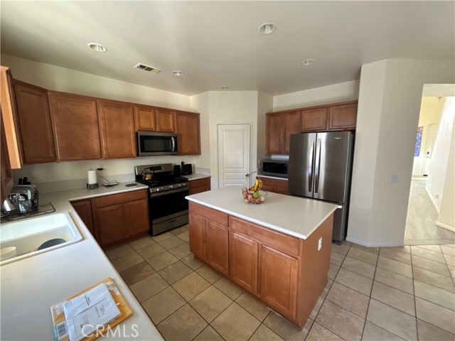 Detail Gallery Image 23 of 62 For 16545 Ukiah St, Victorville,  CA 92394 - 4 Beds | 2/1 Baths