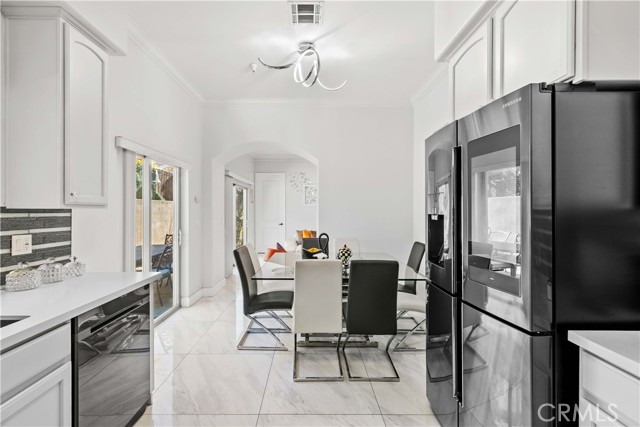 Detail Gallery Image 32 of 69 For 6920 Valmont #5,  Tujunga,  CA 91042 - 4 Beds | 3 Baths