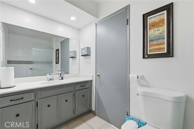 27828 Parkvale, Santa Clarita CA: https://media.crmls.org/medias/5782b483-4871-4eef-bd4a-788588336e8c.jpg