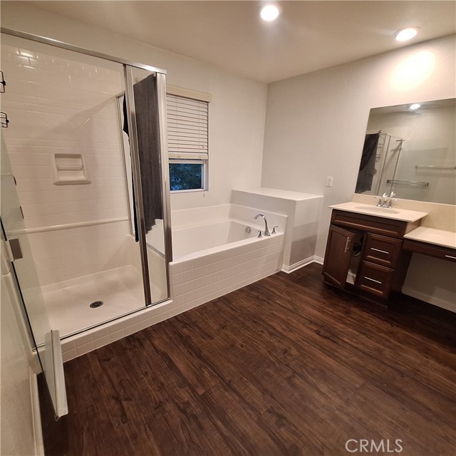 825 Parisa Place, Upland CA: https://media.crmls.org/medias/5782d5a1-b7b7-4a5b-910b-6d51adcedb94.jpg