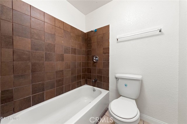 Detail Gallery Image 13 of 24 For 1822 Park Circle, Lancaster,  CA 93535 - 3 Beds | 3 Baths