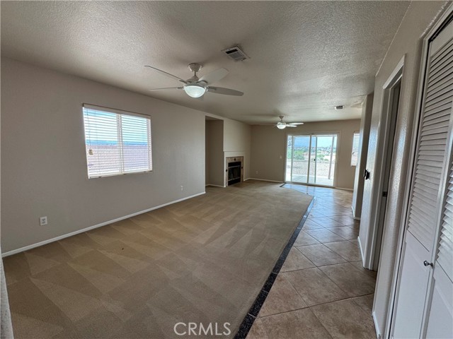 19004 Ivanpah Way, Apple Valley CA: https://media.crmls.org/medias/57834c0e-c8b3-400f-9d11-652968428487.jpg