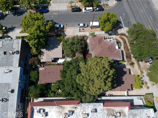 241 N Verdugo Road, Glendale CA: https://media.crmls.org/medias/57837aad-dde4-43f9-bc5f-bed031cd92ea.jpg
