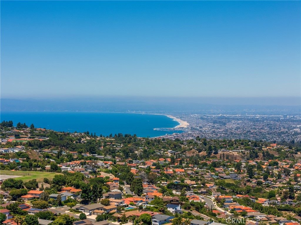 https://media.crmls.org/medias/5783b0e2-1f7d-4fbe-9098-c69cd9a48c0c.jpg?preset=X-Large