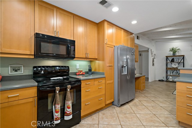 8967 Citation Court, Rancho Cucamonga CA: https://media.crmls.org/medias/5784667a-c07a-478f-90be-233b16db0008.jpg