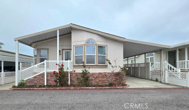 Front Image Thumbnail for CROC26064048