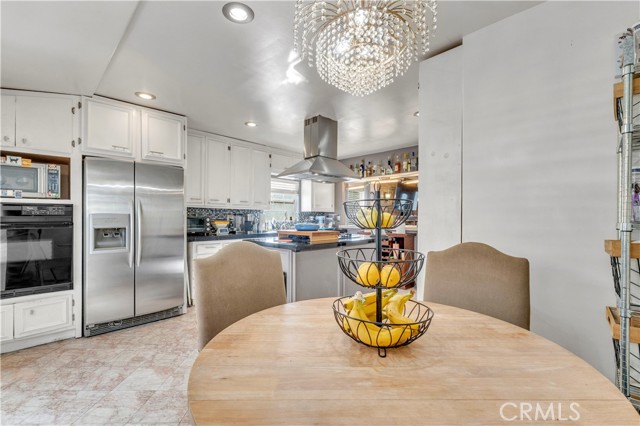 Detail Gallery Image 10 of 21 For 608 S Pacific Coast Highway, Redondo Beach,  CA 90277 - 2 Beds | 2 Baths