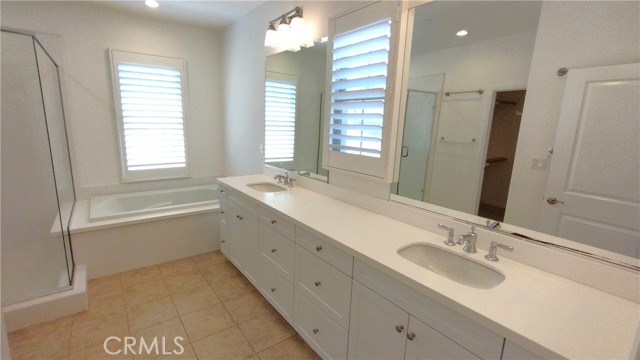 73 Gardenhouse Way, Irvine CA: https://media.crmls.org/medias/578584a6-9513-43d4-8e6b-5be5b7c542ff.jpg
