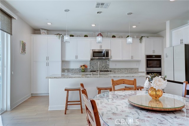 Detail Gallery Image 9 of 75 For 26243 Silver Birch, Menifee,  CA 92584 - 4 Beds | 3/1 Baths