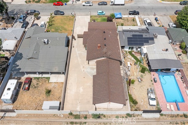 9649 Grace Street, Fontana CA: https://media.crmls.org/medias/57863921-db84-400a-947a-25c060d1374f.jpg