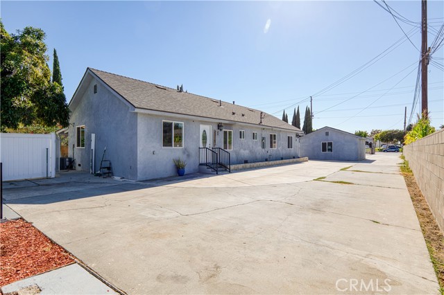 Image 4 of 35 For 14376 Euclid Street 1-4