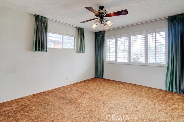 1924 W Secrest Way, Santa Ana CA: https://media.crmls.org/medias/57874951-cb84-4bcf-a1fc-7815f9e7a39d.jpg