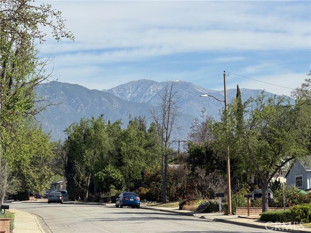 Detail Gallery Image 3 of 3 For 479 Carleton, Claremont,  CA 91711 - 4 Beds | 3 Baths