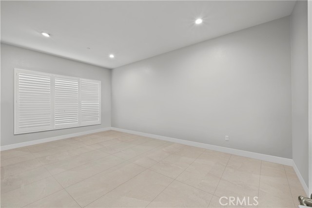 Image 10 of 33 For 20720 Liana Court