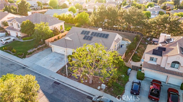 42153 Parkmont Drive, Lancaster CA: https://media.crmls.org/medias/57895fbe-e585-4e80-8640-087b76743433.jpg