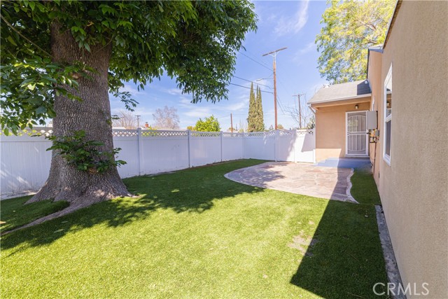 Detail Gallery Image 23 of 24 For 14754 Bassett St, Van Nuys,  CA 91405 - 4 Beds | 2 Baths