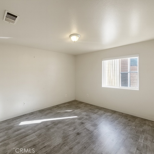 Detail Gallery Image 7 of 15 For 1049 Sanford Ave, Wilmington,  CA 90744 - 3 Beds | 2 Baths