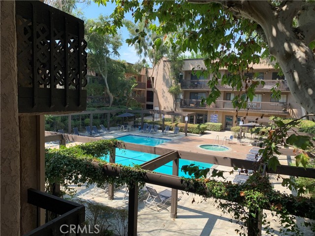 Detail Gallery Image 19 of 27 For 22100 Burbank, Woodland Hills,  CA 91367 - 1 Beds | 1 Baths