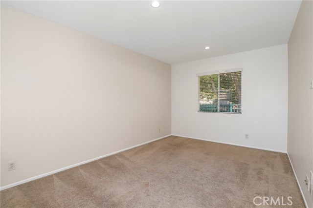 Detail Gallery Image 12 of 30 For 544 Hooper Ave, Simi Valley,  CA 93065 - 3 Beds | 2/1 Baths