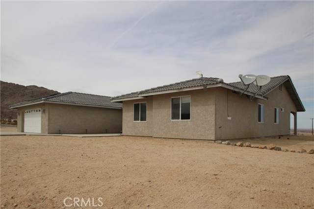 Detail Gallery Image 8 of 43 For 8207 Utah, Twentynine Palms,  CA 92277 - 4 Beds | 2/1 Baths