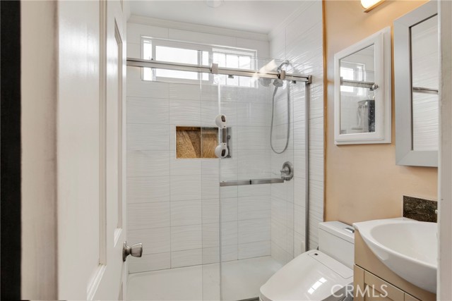 3 Bed Home for Sale in Hawthorne, California