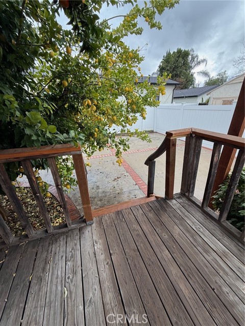 5437 Shoup Ave, Woodland Hills CA: https://media.crmls.org/medias/578c62ce-b87f-418d-9cb5-c08e550971bf.jpg