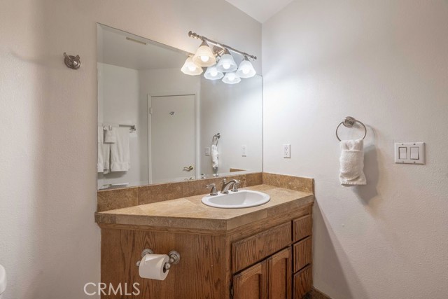 42385 Fox Farm Road, Big Bear Lake CA: https://media.crmls.org/medias/578ca38a-8e2f-4835-9fb0-703e71045770.jpg