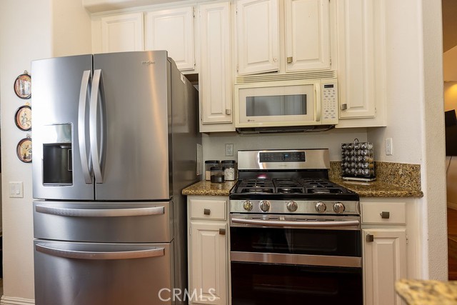 Image 17 of 26 For 6 Ovation Lane