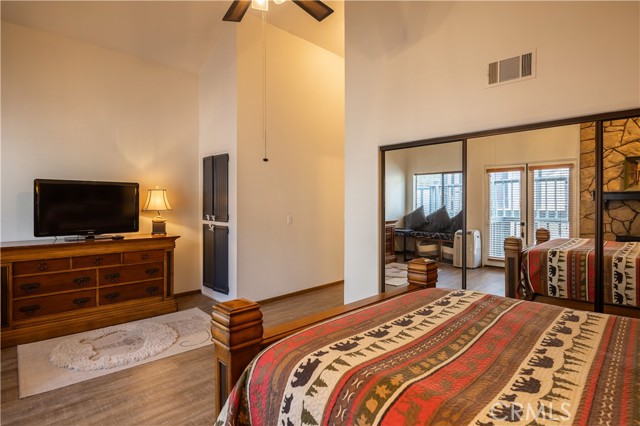 Detail Gallery Image 17 of 31 For 39802 Lakeview Dr #26,  Big Bear Lake,  CA 92315 - 2 Beds | 2/1 Baths
