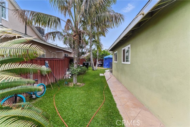 8235 Edna St, Pico Rivera CA: https://media.crmls.org/medias/578f3394-1709-4166-b1f6-6ad7f89f9ca9.jpg