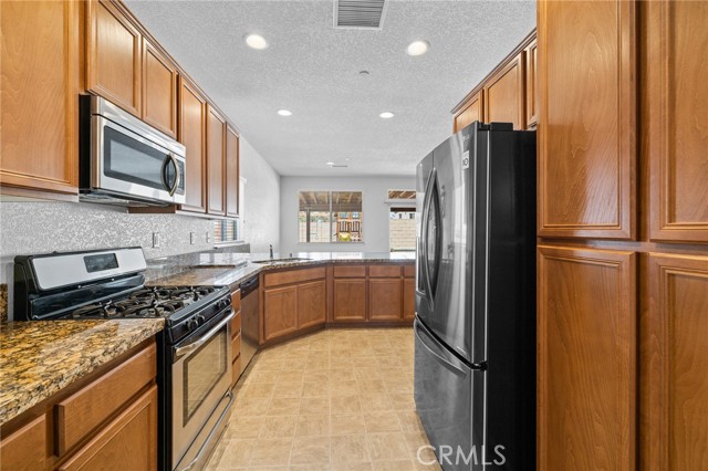 Detail Gallery Image 21 of 46 For 37152 Waltham Pl, Palmdale,  CA 93550 - 4 Beds | 2 Baths