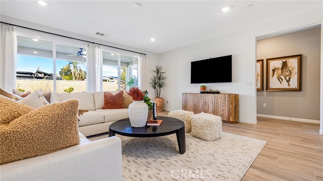 Detail Gallery Image 7 of 21 For 65199 Avenida De Nuves, Desert Hot Springs,  CA 92240 - 5 Beds | 3 Baths
