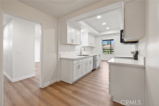 225 Hermosa Ave, Long Beach CA: https://media.crmls.org/medias/57902fcc-4d63-4f71-b19f-c1331ff78860.jpg